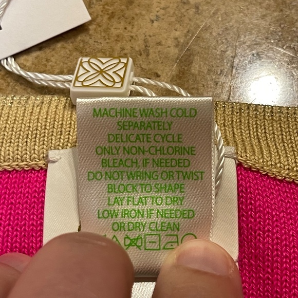 Lilly Pulitzer NWT Girls Hot Pink Sweater Dress Size Small (4-5) - Picture 5 of 5